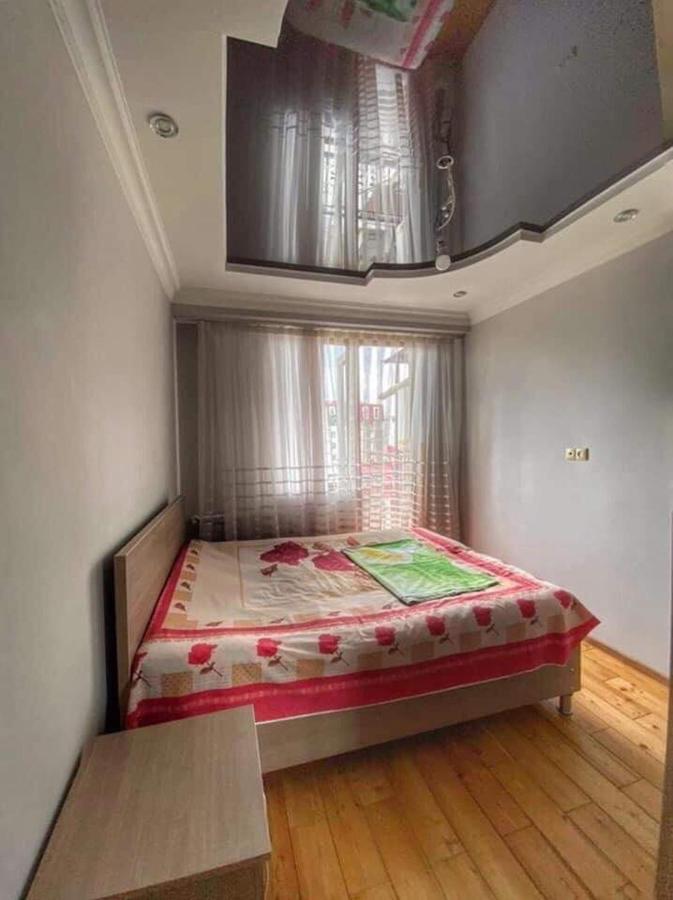 Apartment Dolphin Batumi Exteriör bild